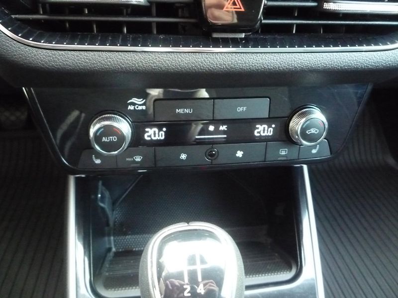 Škoda Fabia (2025) 1,0TSi 70kW Top Selection - fotka 12 z 14