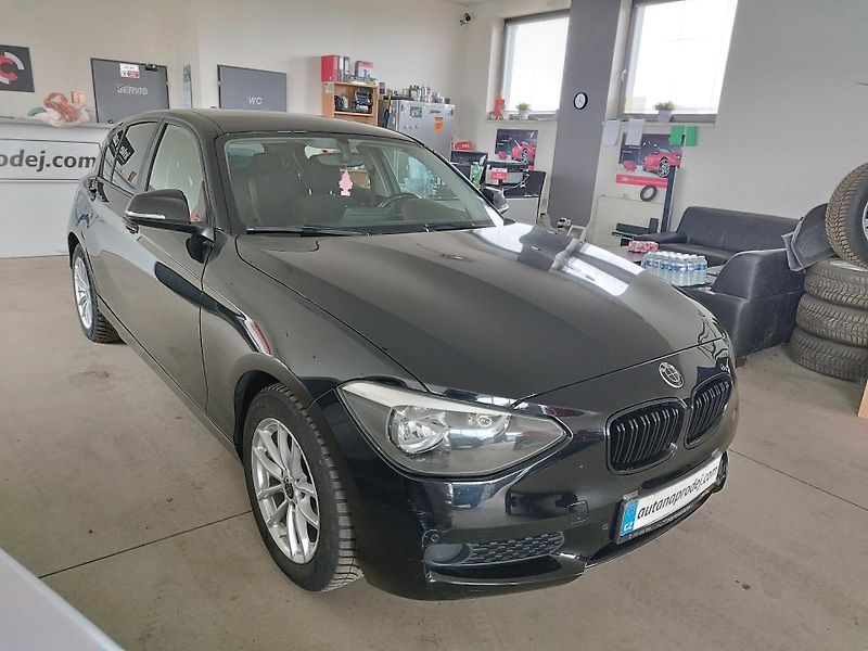 BMW Řada 1 (2014) 116I,75KW,KLIMA,ALU,SER.KN - fotka 1 z 30