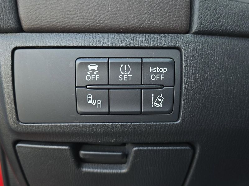 Mazda 6 (2015) 2,2 SkyActive-D 129 kW, NAVI, - fotka 16 z 30