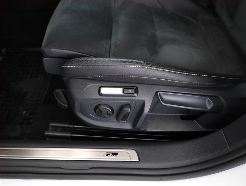 Volkswagen Arteon (2019) R-line 2.0 TDI - fotka 17 z 20