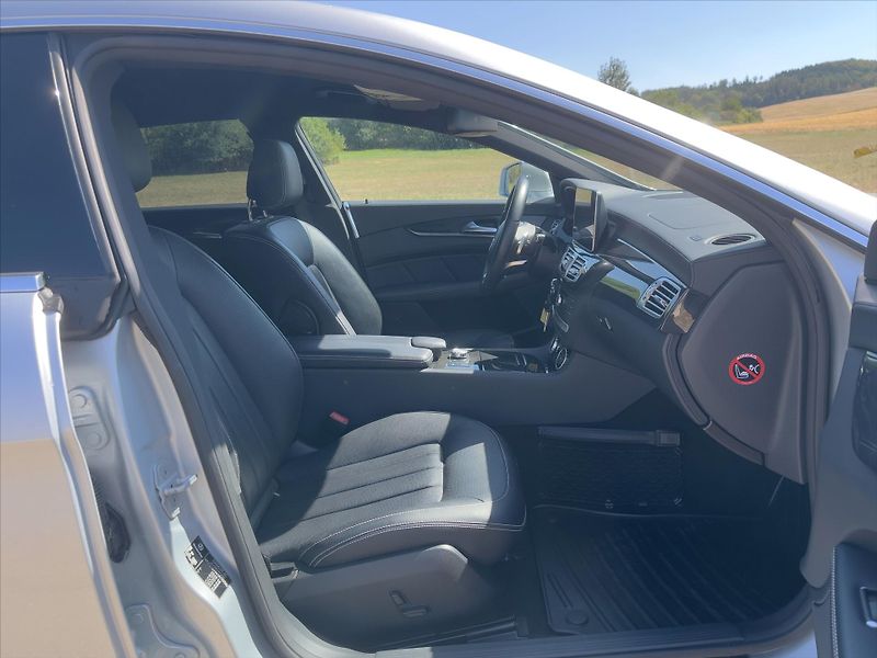 Mercedes-Benz CLS 3,0 350CDI 185kW AMG-Line 4M C - fotka 10 z 38