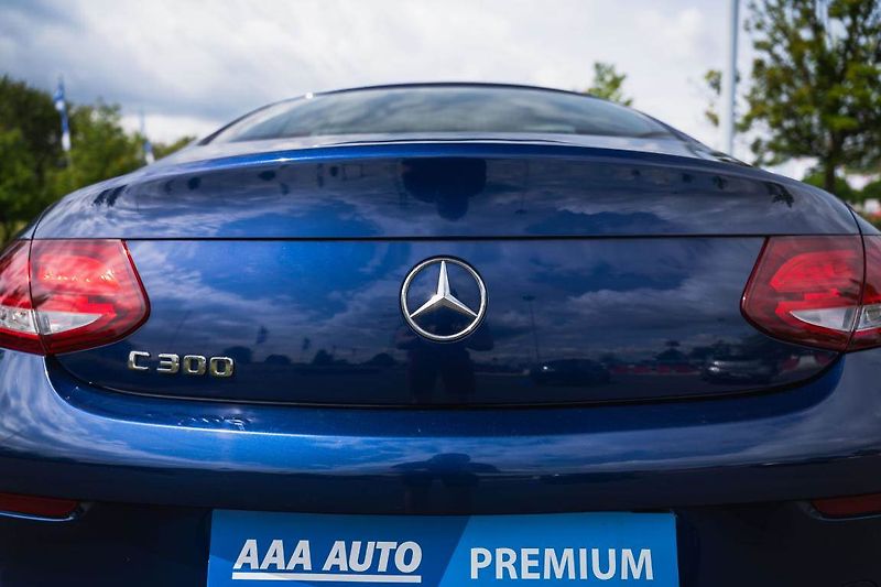Mercedes-Benz Třídy C (2016) C 300 - fotka 16 z 27