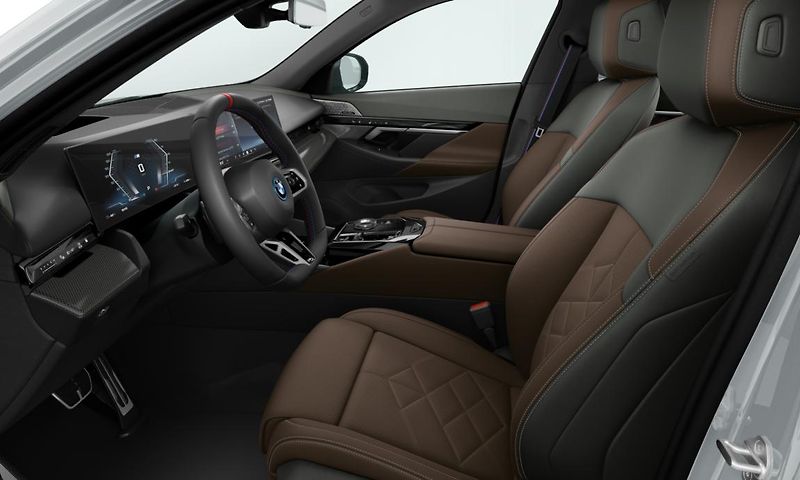 BMW i5 M60 xDrive - fotka 4 z 4