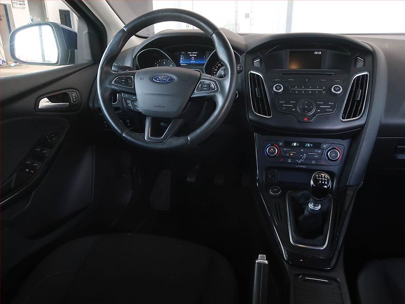 Ford Focus (2017) 1.5 TDCi, Tempomat - fotka 7 z 18