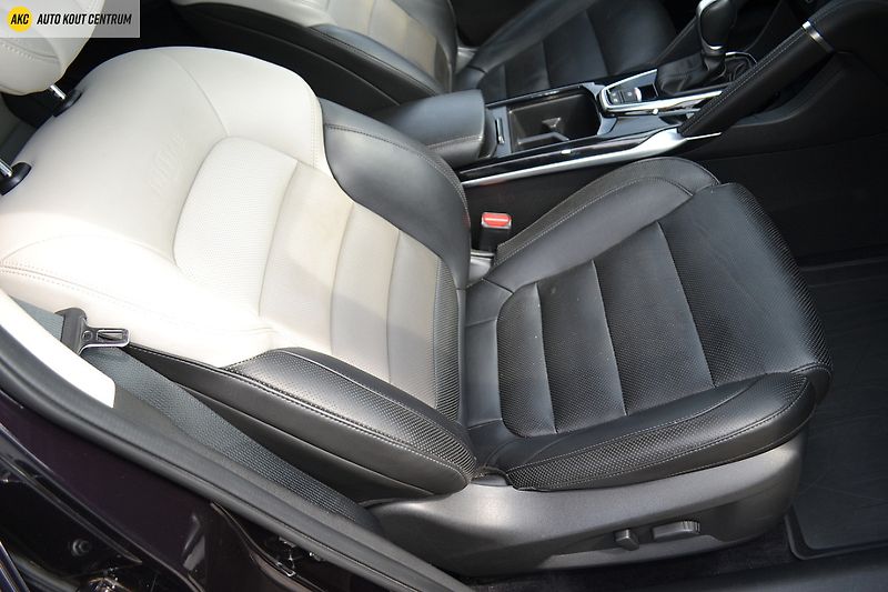 Renault Koleos 2.0dCi INITIALE PARIS 4x4 X-Tr - fotka 16 z 74
