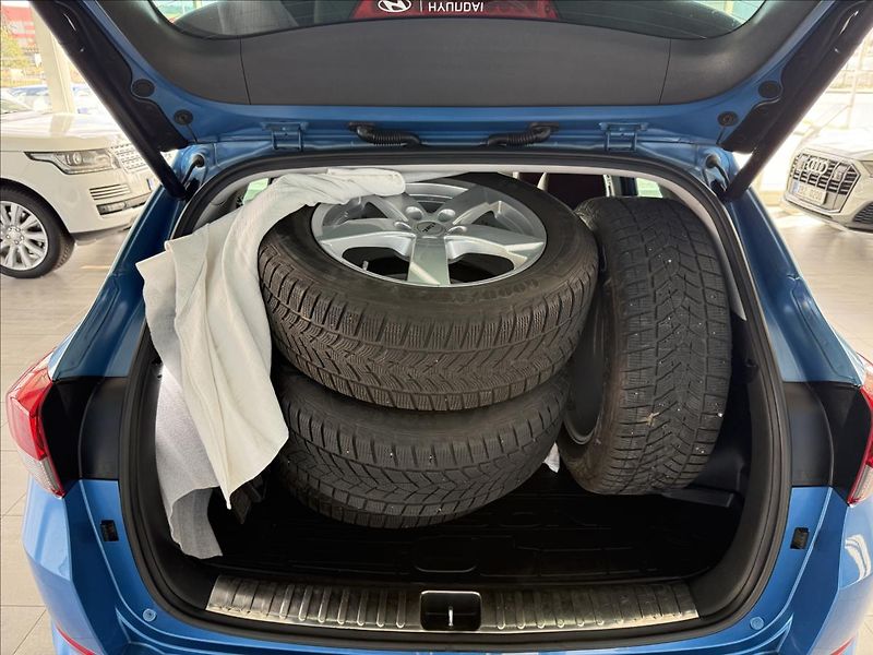 Hyundai Tucson 2,0   CRDI 136kW,4WD,SERVISKA, - fotka 24 z 26