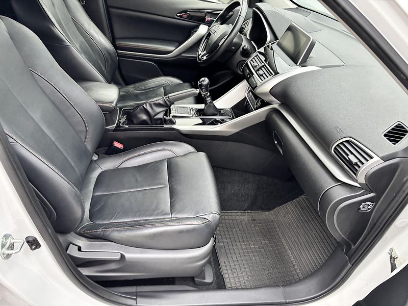 Mitsubishi Eclipse Cross (2018) 1.5T-MIVEC INTENSE  - fotka 15 z 36