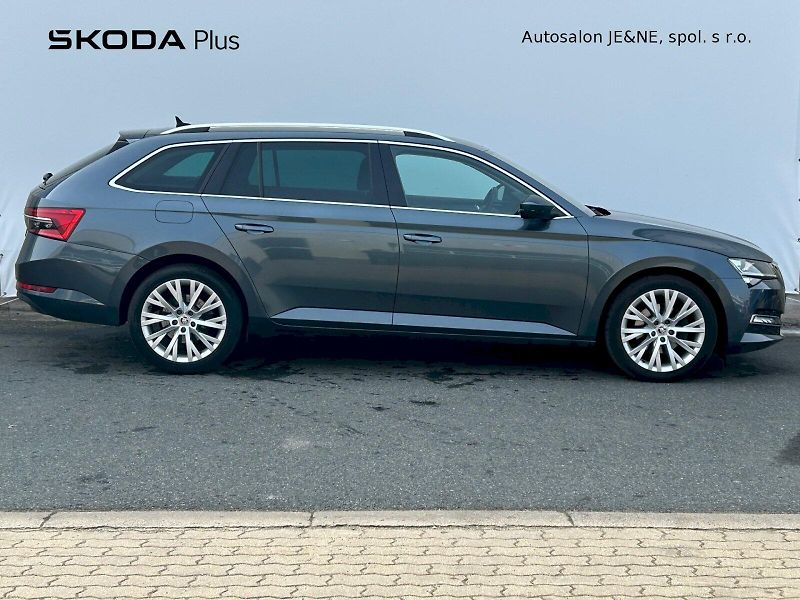 Škoda Superb (2021) Style Plus Extra 2.0 TDI 140 k - fotka 8 z 33