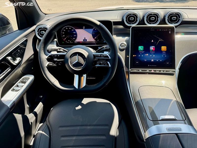Mercedes-Benz GLC 220d 4MATIC AMG - fotka 27 z 48