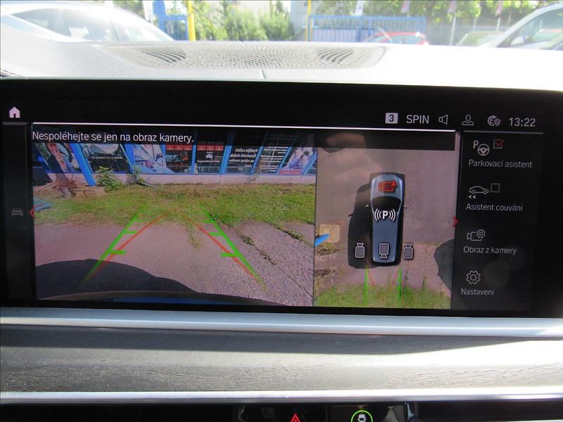 BMW X7 3,0 d xDrive30d 195 kW 7 míst - fotka 23 z 44