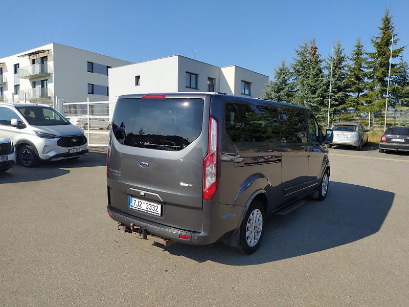 Ford Tourneo Custom (2022) 2,0 EcoBlue 110kW/150k L2 TITA - fotka 5 z 16