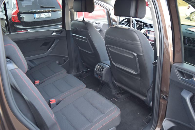 Volkswagen Touran (2018) 1.4TSI 110kw COMFORTLINE 7MÍST - fotka 46 z 51