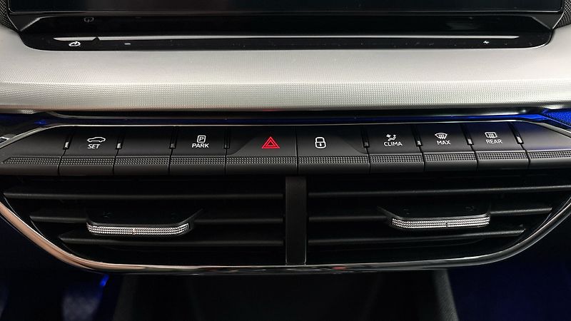 Škoda Octavia 2.0 TDI Style Combi - fotka 13 z 26