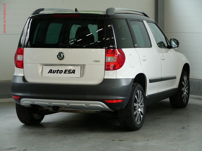 Škoda Yeti (2013) 1.2 TSi, Adventure, DSG - fotka 4 z 19