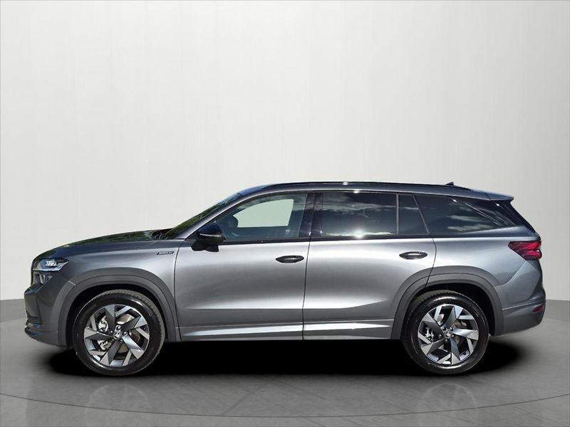 Škoda Kodiaq 2,0 TDI Sportline 4x4 DSG ČR - fotka 4 z 30