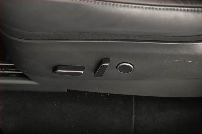 Tesla Model Y (2022) RWD LFP 60kWh, SoH 95% - fotka 11 z 19