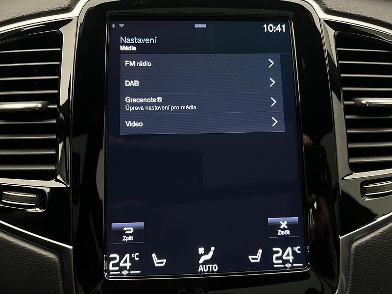 Volvo XC90 B5 AWD R-DESIGN AUT 7 MÍST - fotka 42 z 48