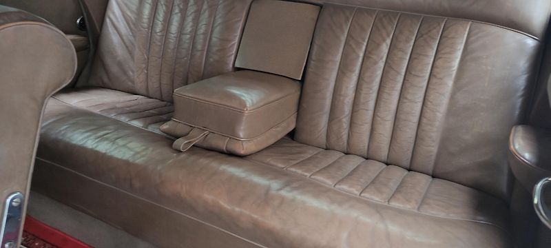 Mercedes-Benz Ostatní (1953) 300 W186 Adenauer - fotka 11 z 23