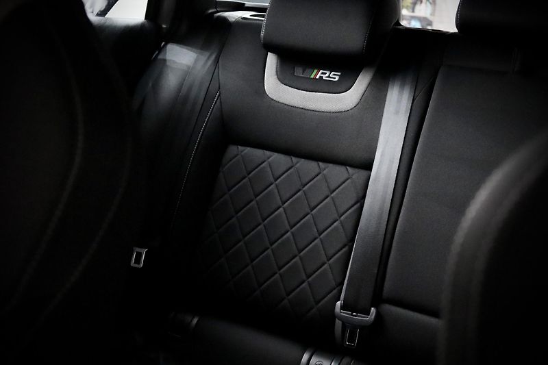 Škoda Octavia 3 FL 2.0 TSI 180 kW DSG RS - fotka 21 z 43
