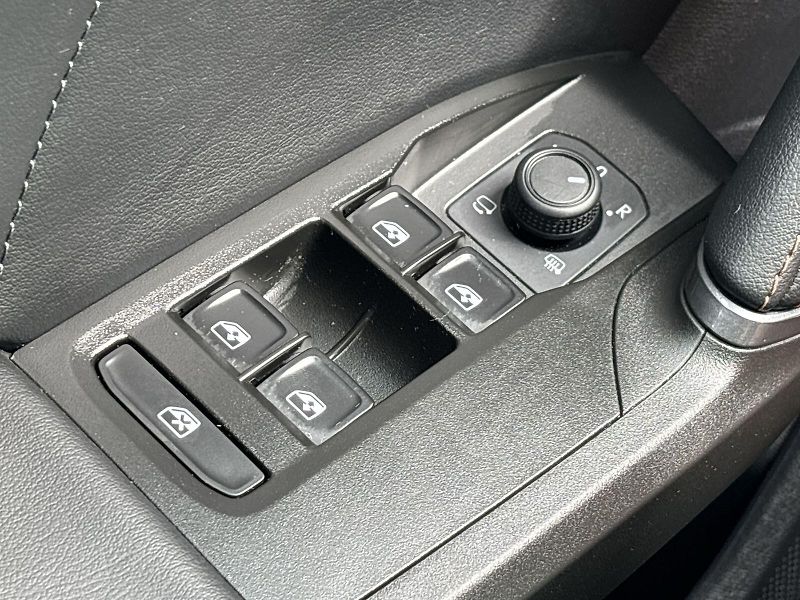 Cupra Formentor (2024) 1.5 TSI DSG - fotka 17 z 32