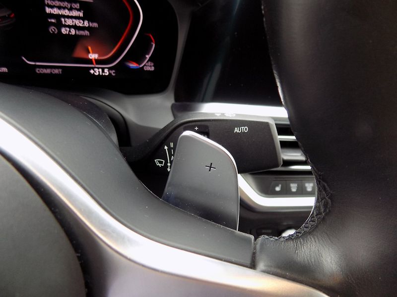 BMW Řada 3 (2020) 320d/xDrive/M-Sport/Full-LED/ - fotka 28 z 47