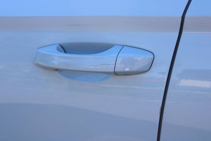 Škoda Karoq (2022) 1.5 TSI 110 kW LED manuál - fotka 33 z 35