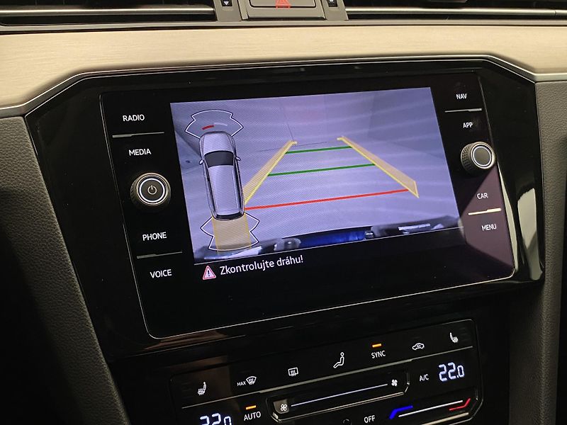 Volkswagen Passat VARIANT 2.0TDI DSG R-LINE CZ - fotka 55 z 55