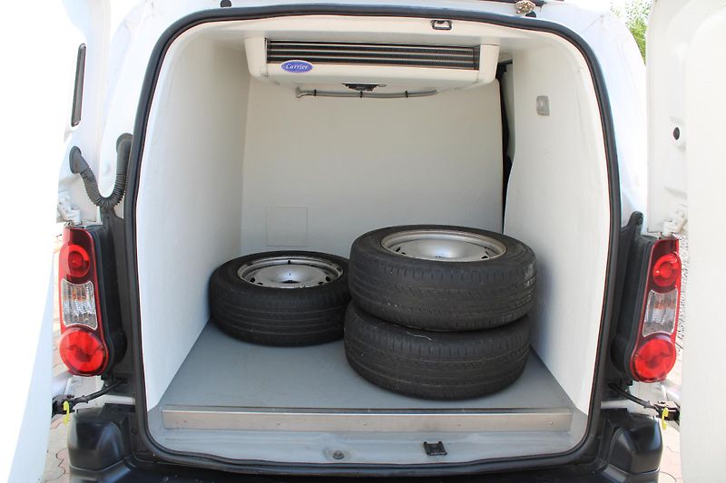 Peugeot Partner 1,6 HDI Chlaďák + klima - fotka 7 z 19