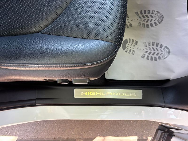 Toyota Highlander 2.5HEV e-CVT.CZ.DPH.PRESTIGE.1 - fotka 25 z 49