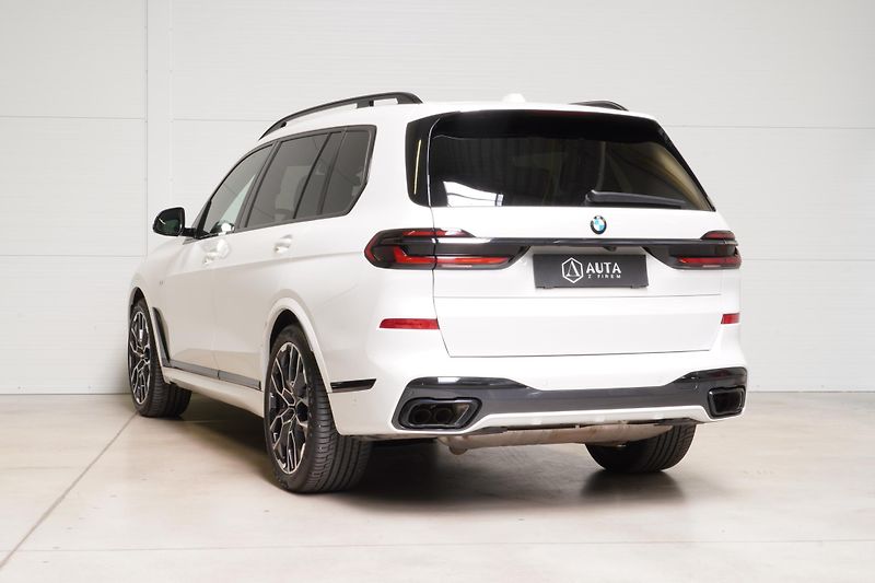 BMW X7 Xdrive40i,Mpaket,ČR,Iconic-G - fotka 8 z 49