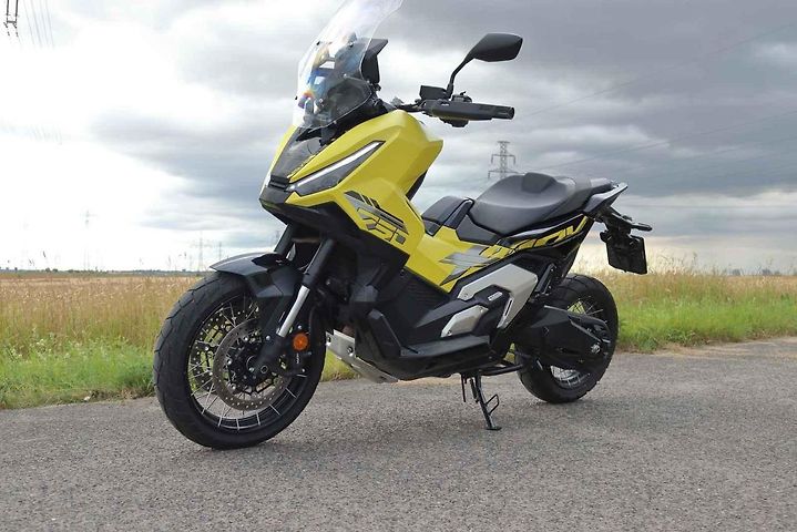 S kombinací skútru a endura přišla Honda už téměř před deseti lety a odvaha se jí vyplatila - o X-ADV je velký zájem.