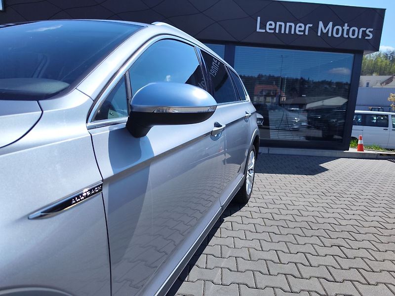 Volkswagen Passat 2.0 TDi/147 Alltrack DSG ČR - fotka 13 z 37