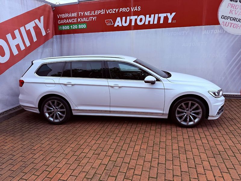 Volkswagen Passat 2.0 TDi DSG R-Line, ČR - fotka 5 z 26