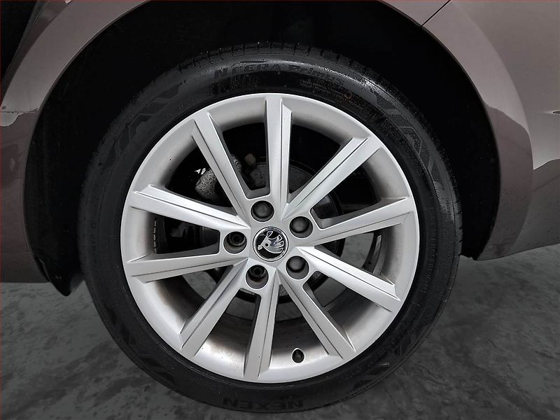 Škoda Octavia (2015) Ambition Plus 2.0 TDI - fotka 15 z 19