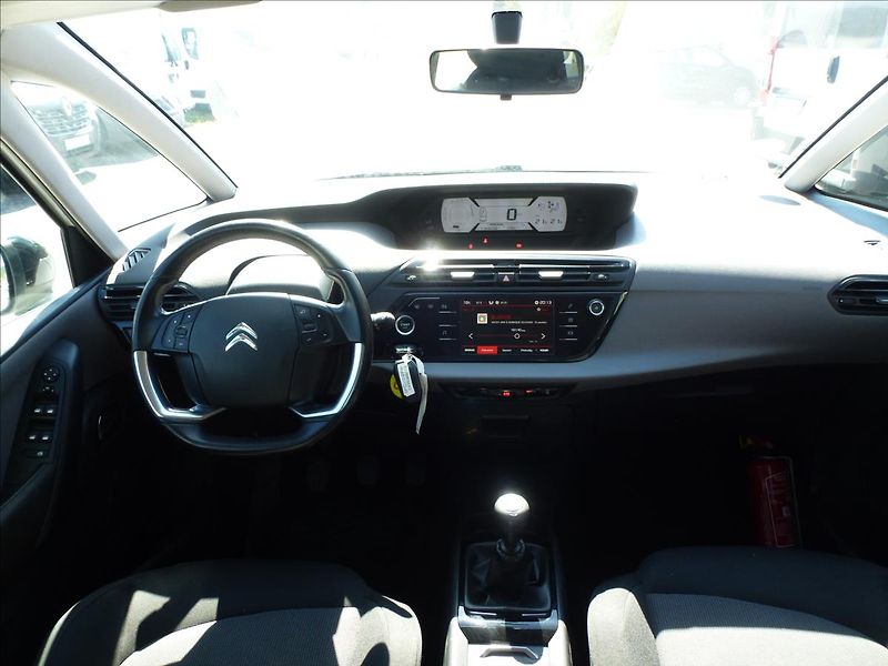 Citroën C4 Picasso 1,2 Pure Tech 110 Nové rozvody - fotka 28 z 42