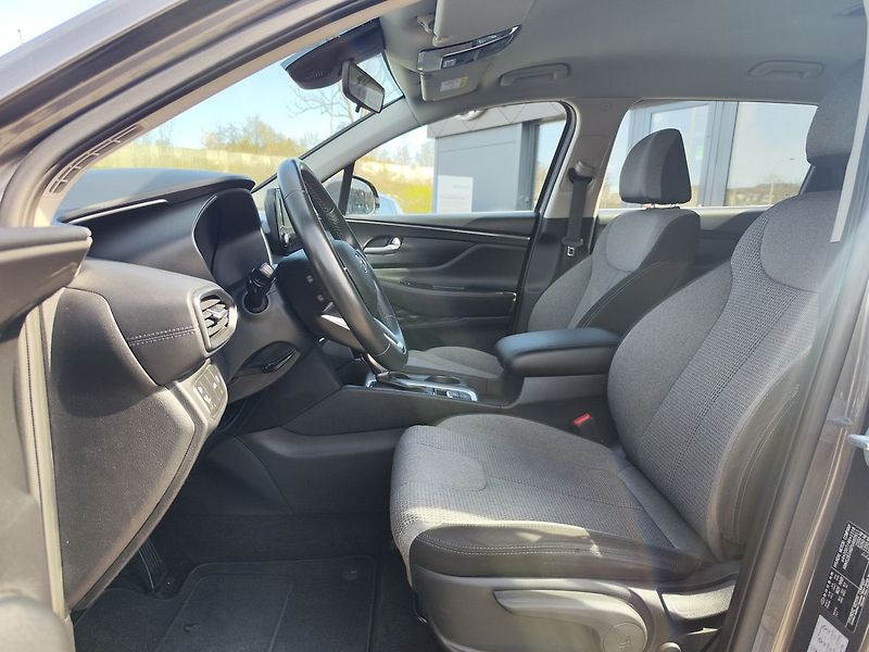 Hyundai Santa Fe 2.2 CRDi/142kW Comfort DCT - fotka 14 z 29
