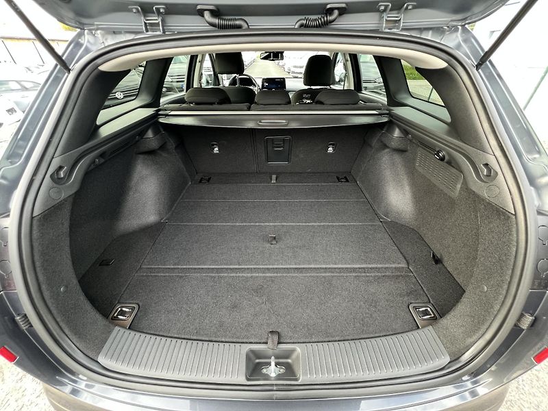 Hyundai i30 1.5T-GDi KAMERA PŮVOD ČR 1.MAJ - fotka 30 z 47
