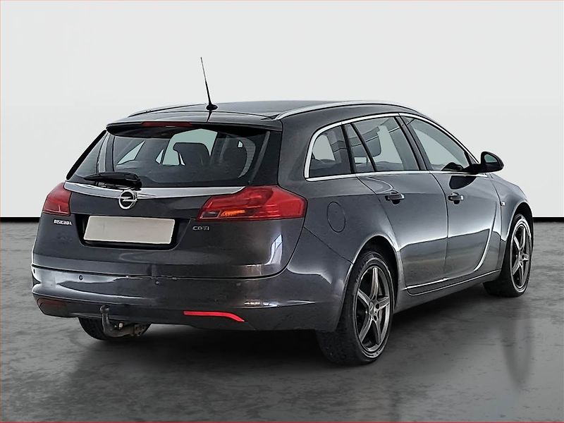 Opel Insignia (2010) 2.0 CDTI, po STK, Tažné - fotka 5 z 17