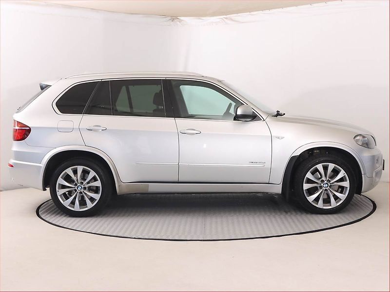 BMW X5 (2008) 3.0sd, 4X4, Automat, 7 míst - fotka 6 z 20