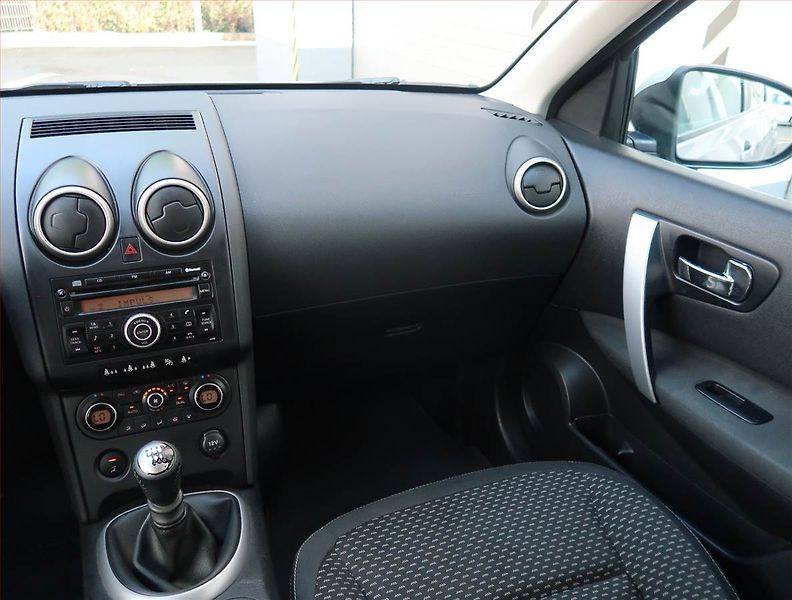 Nissan Qashqai (2009) 1.5 dCi, po STK, Tažné - fotka 8 z 19