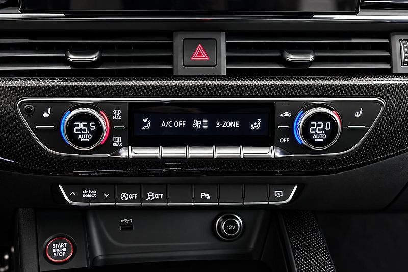 Audi S4 (2023) - fotka 32 z 41