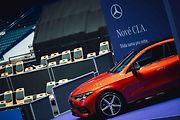 Mercedes-Benz letos odstartoval novou éru jako globální partner ženského tenisu (WTA). Své ambice v tomto sportu nyní potvrzuje i v České republice, kde v rámci ostravského turnaje představuje dvě klíčové novinky: novou generaci modelů GLB a GLC.