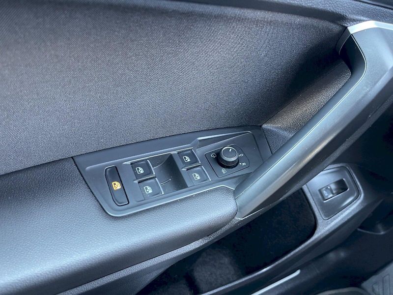 Volkswagen Tiguan Allspace (2023) 2.0 TDI 110 kW 4MOTION DSG Ele - fotka 22 z 34