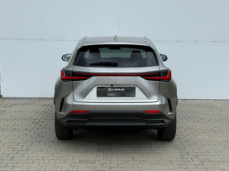 Lexus NX 350h 2,5 HSD e-CVT Executive 4×4 E- - fotka 9 z 29