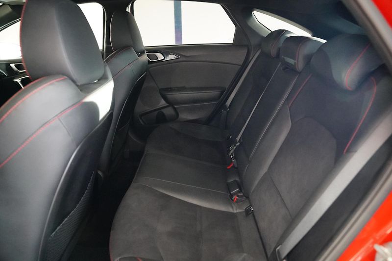 Kia ProCeed - fotka 27 z 29