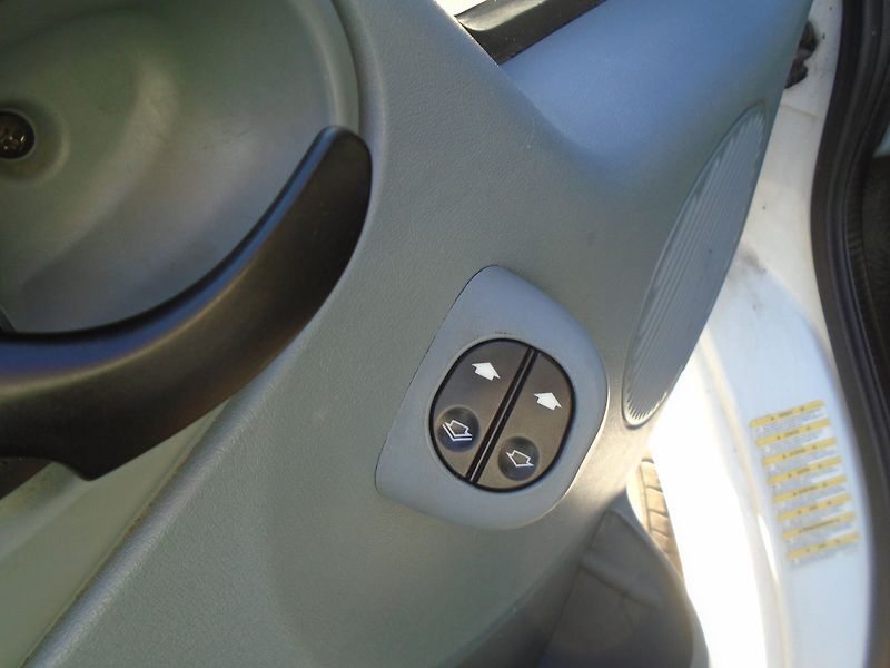 Ford Transit (2013) 2.2 TDCi L3H2 BUS 9 míst * - fotka 26 z 33