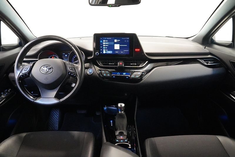 Toyota C-HR - fotka 5 z 30