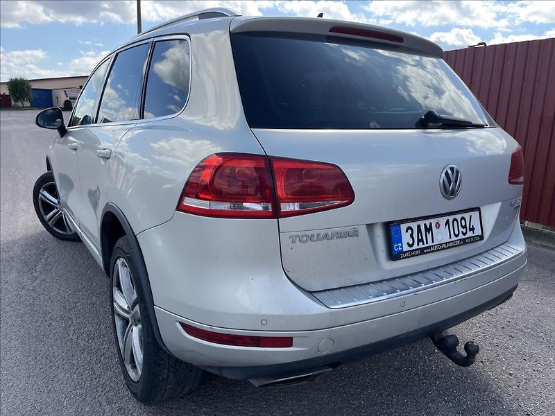 Volkswagen Touareg 3,0 TDi V6 180KW 4x4 TAŽNÉ - fotka 47 z 50