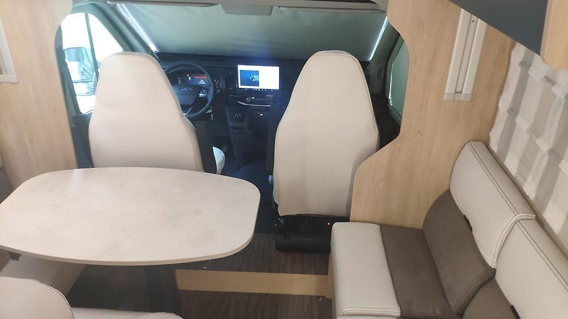 CI Caravans International (2026) SPRING 88XT LIMITED EDITION - fotka 7 z 25