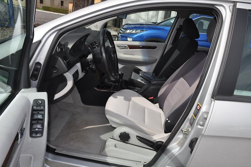 Mercedes-Benz Třídy A 180CDi 80kW Elegance - fotka 6 z 14